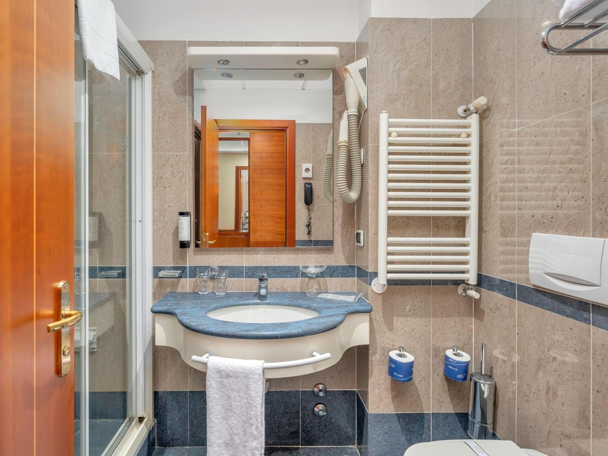 B&B Hotels Hotel Prestige Ornago Екстериор снимка