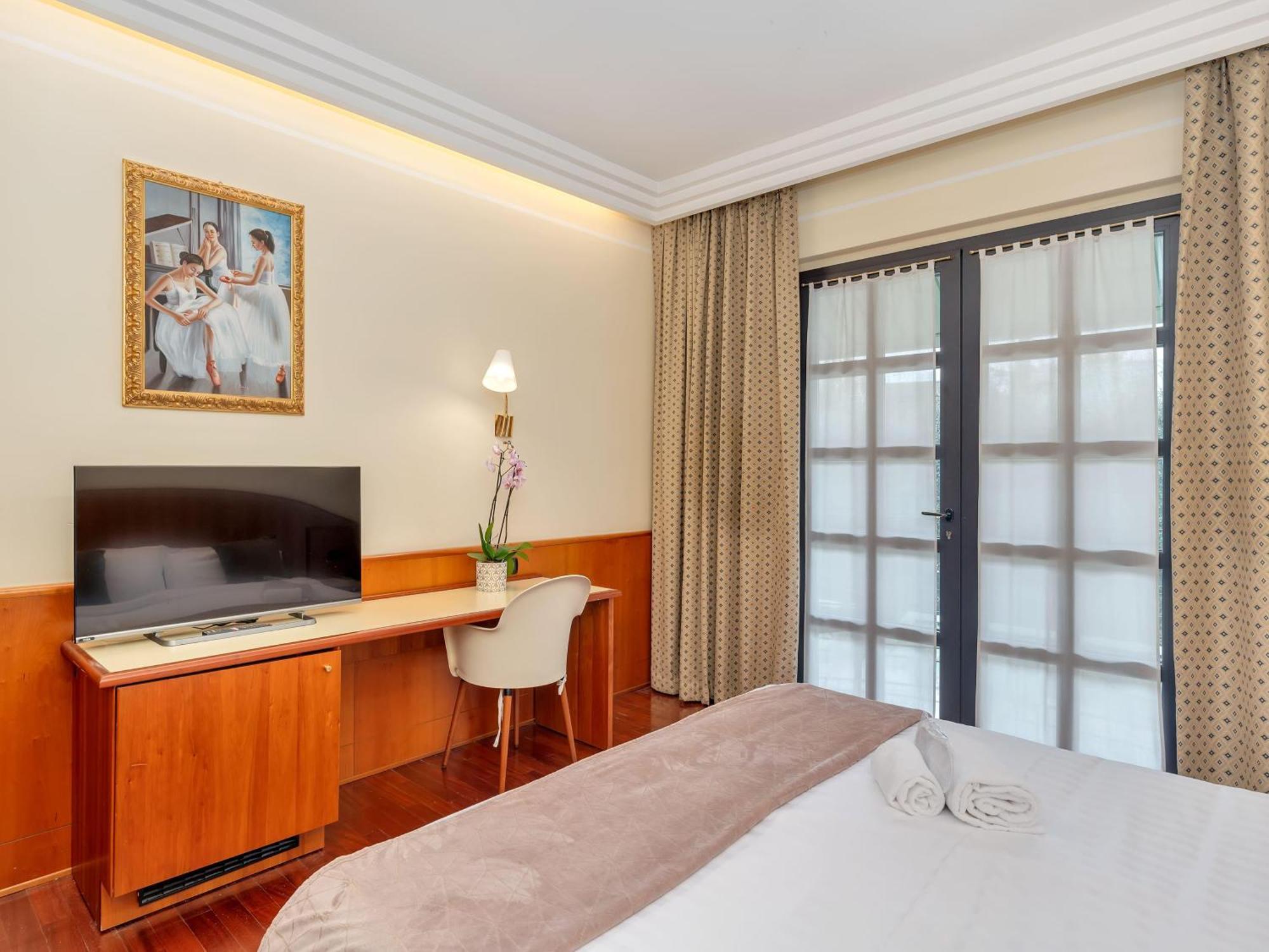 B&B Hotels Hotel Prestige Ornago Екстериор снимка