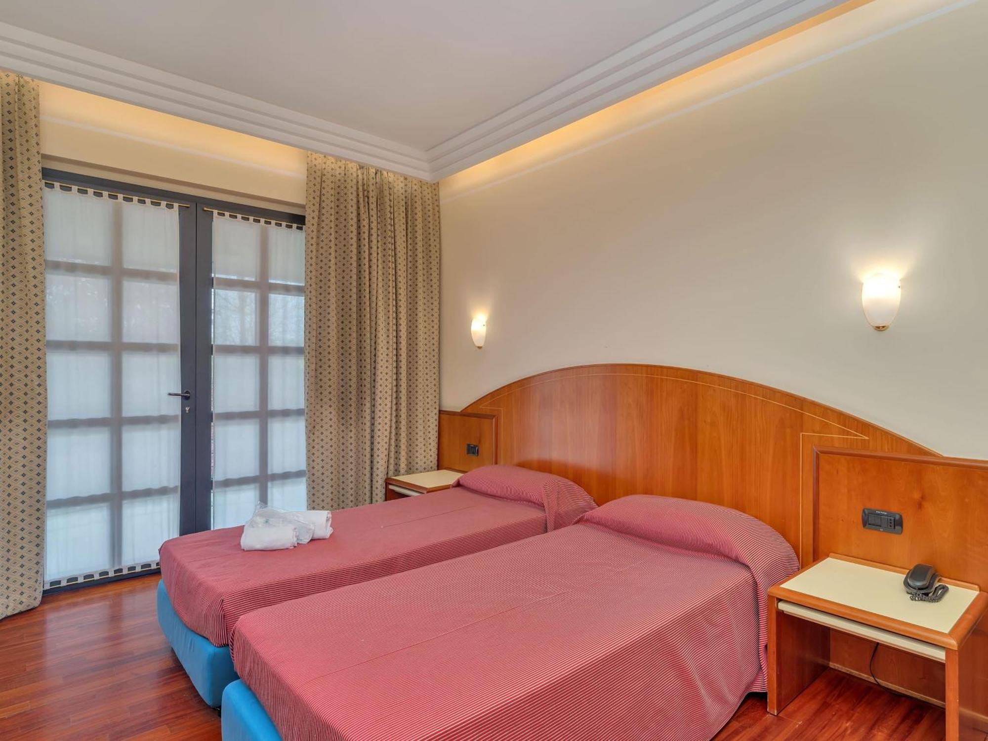 B&B Hotels Hotel Prestige Ornago Екстериор снимка