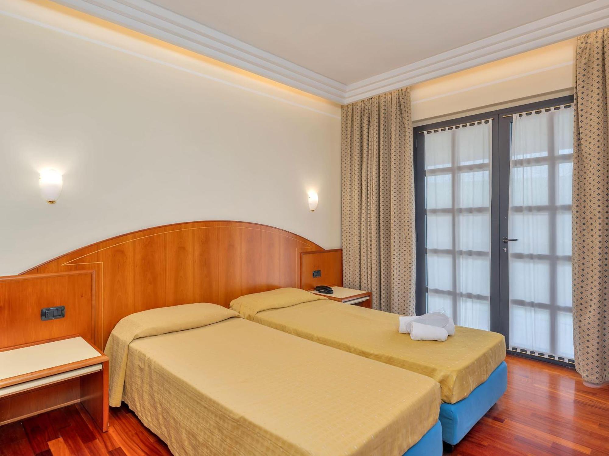 B&B Hotels Hotel Prestige Ornago Екстериор снимка