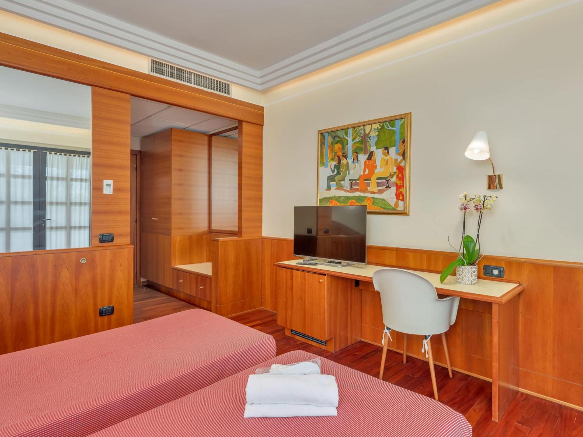 B&B Hotels Hotel Prestige Ornago Екстериор снимка
